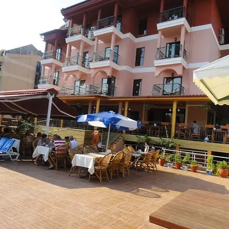 Club Chicago Hotel 3*