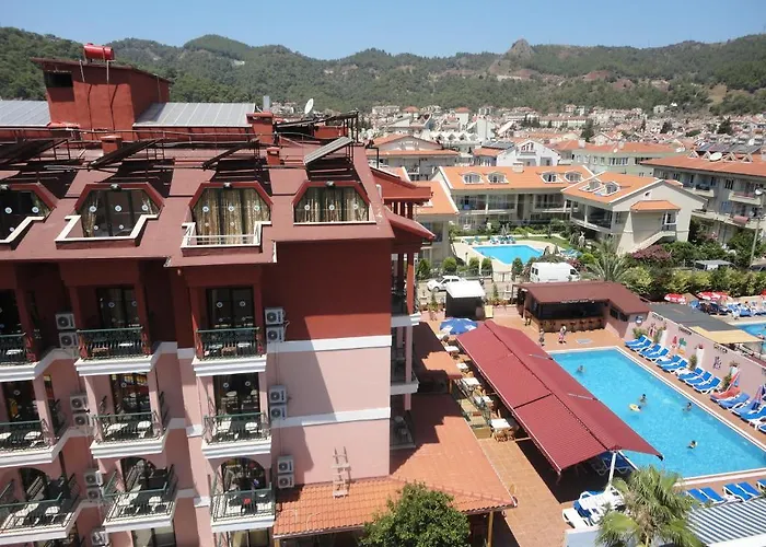 Club Chicago Hotel 3*