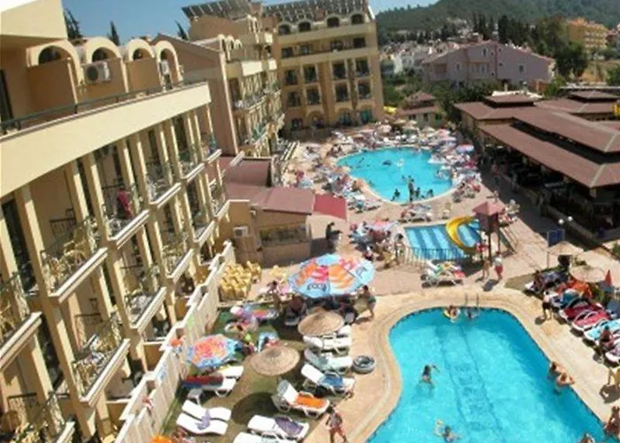 Club Chicago Hotel 3*