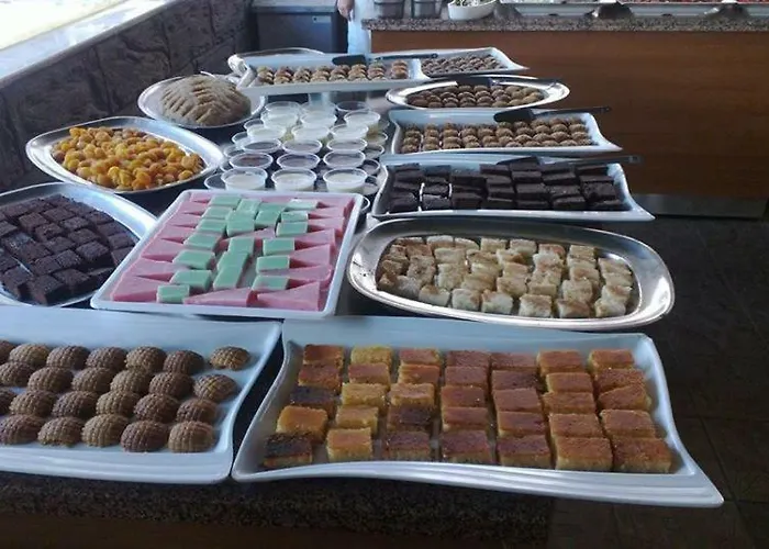 Hotel Club Chicago 3*