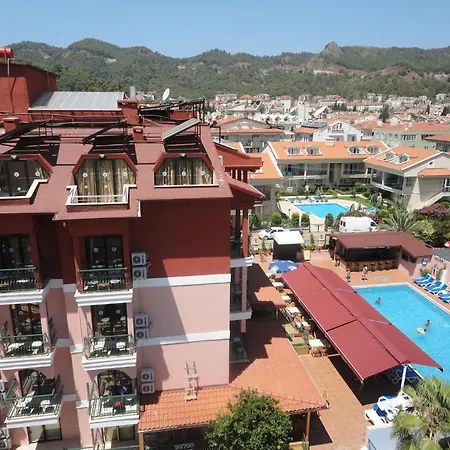 Club Chicago Hotel 3*