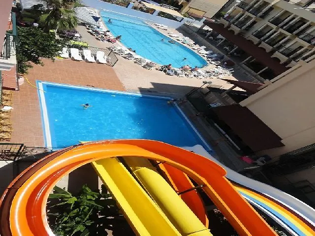 Отель Club Chicago 3*